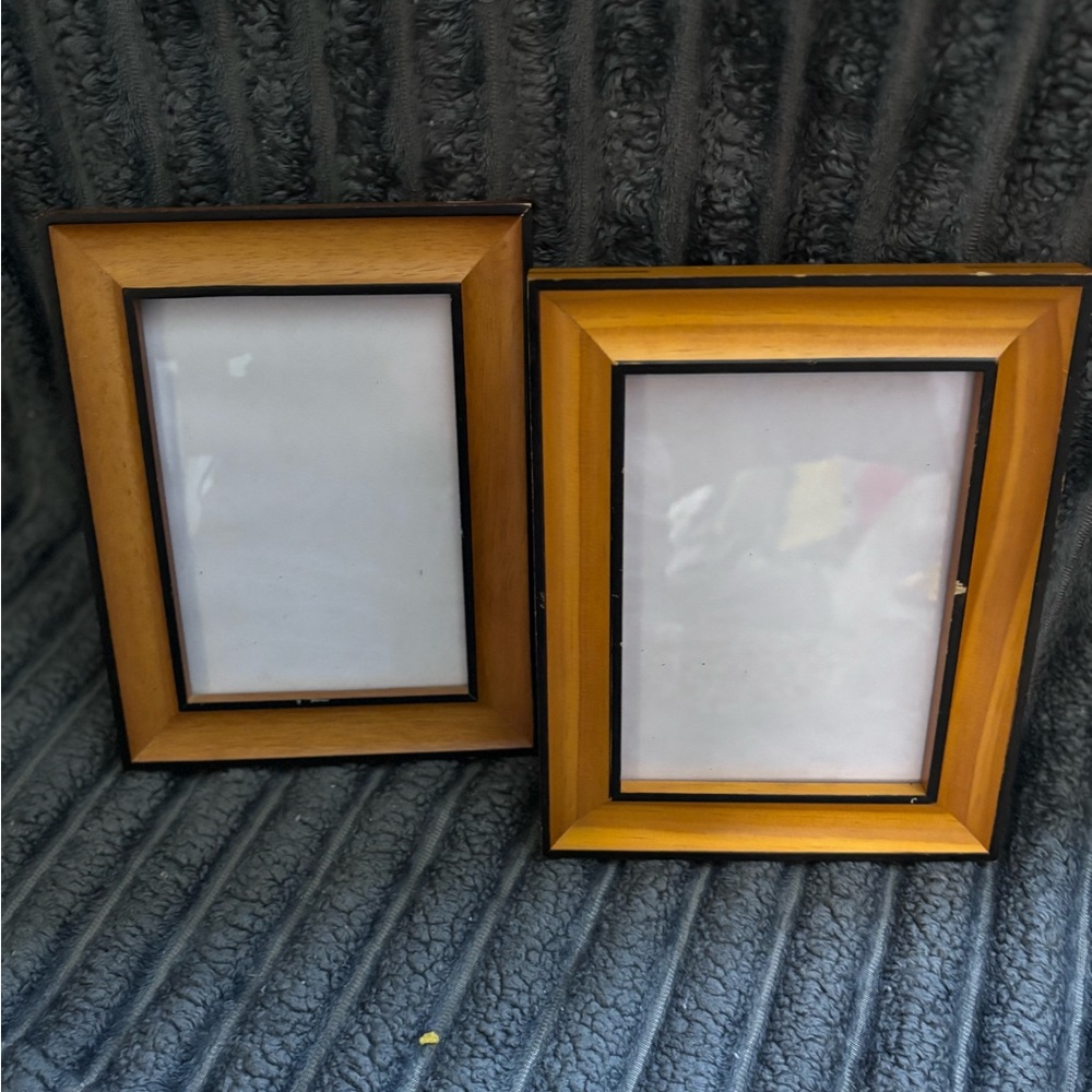 Elegant Wooden Picture Frame Set